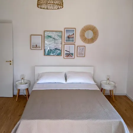 Chez Lina - Marina Apartment